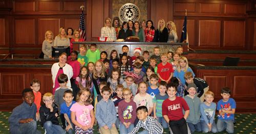 Rockwall ISD Second Grade SAGE Students Visit Rockwall County Court House 